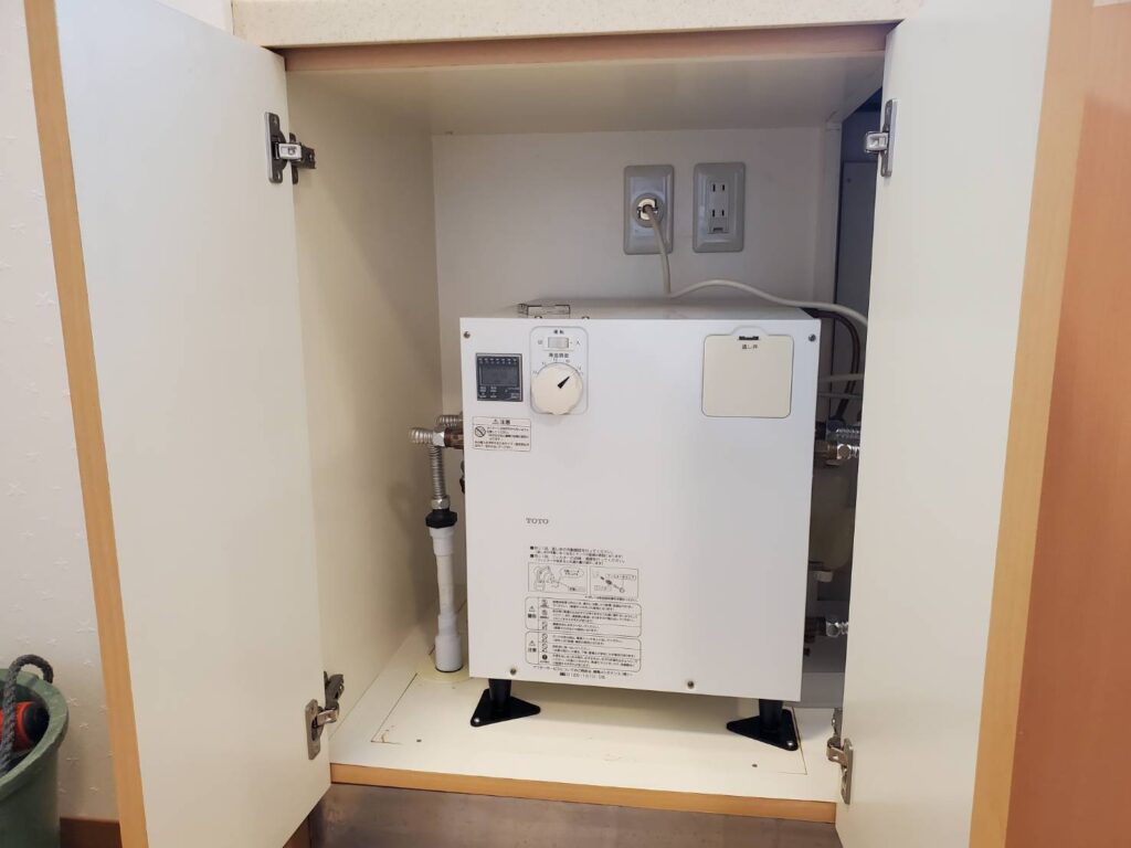 小型電気温水器の交換
