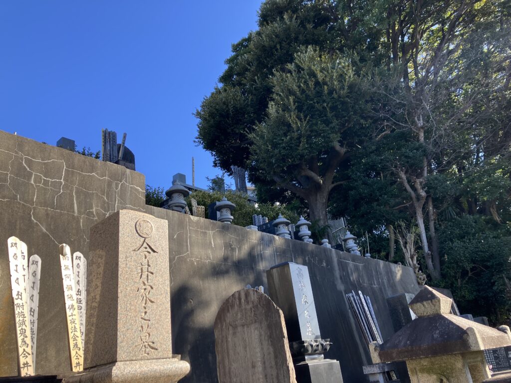 墓地のフェンス工事